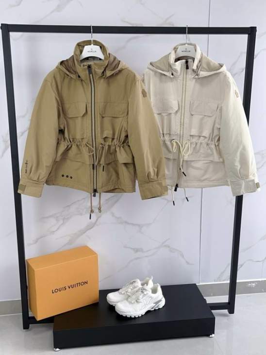 Picture of Moncler Down Jackets _SKUMonclersz00-326yr16837382